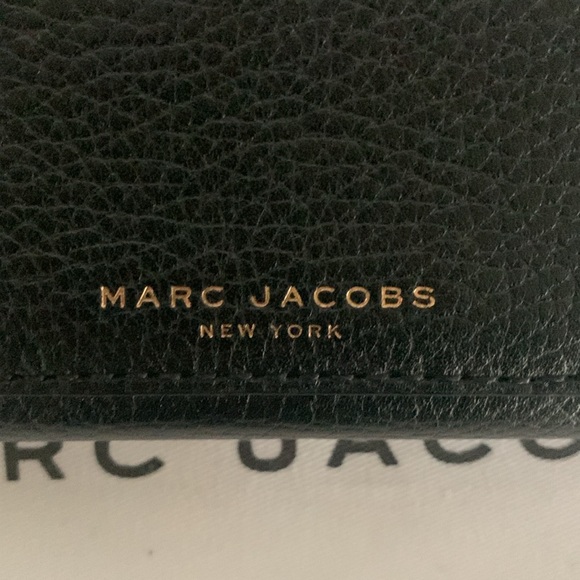 Marc Jacobs Zipped Continental Wallet in black leather - Picture 10 of 10